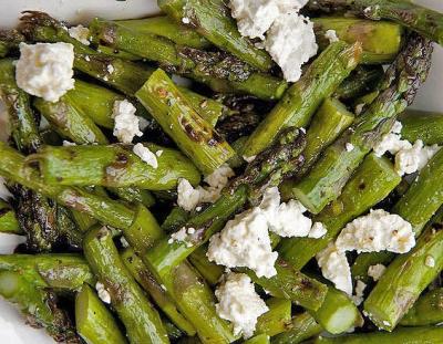 grillspargel-feta-salat